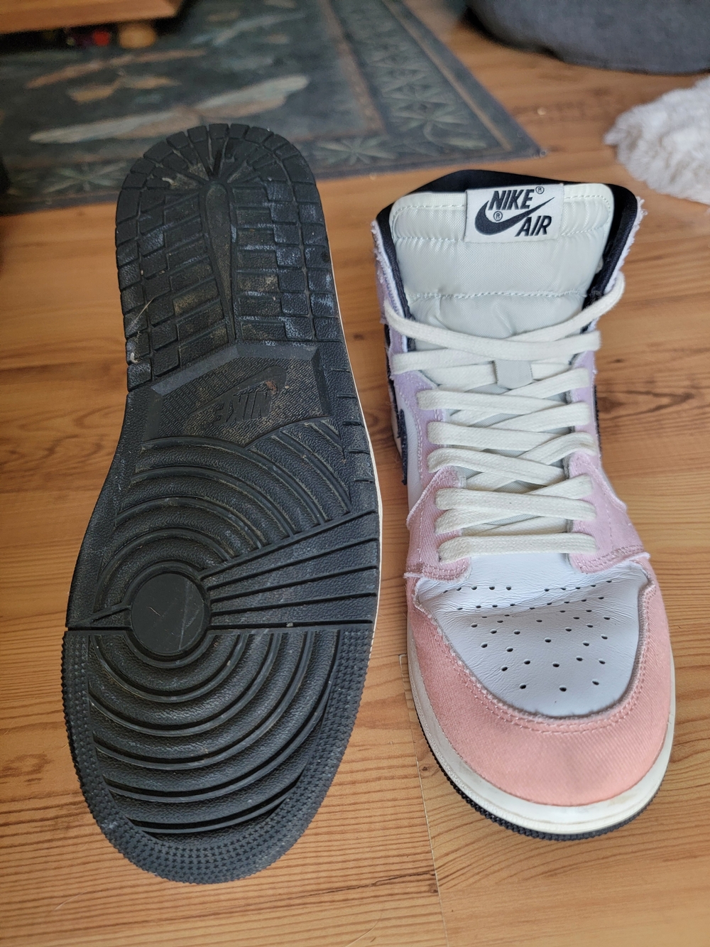 Nike High-Top Sneakers in Pastel Pink and Lavender - Picture 4 of 10